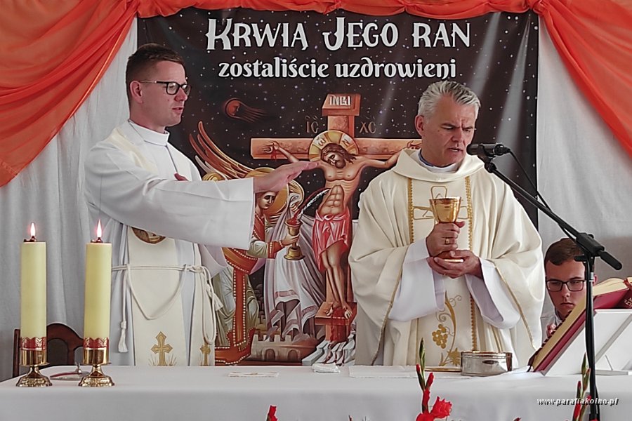 3-042 Eucharystia z ks. Andrzejem.jpg